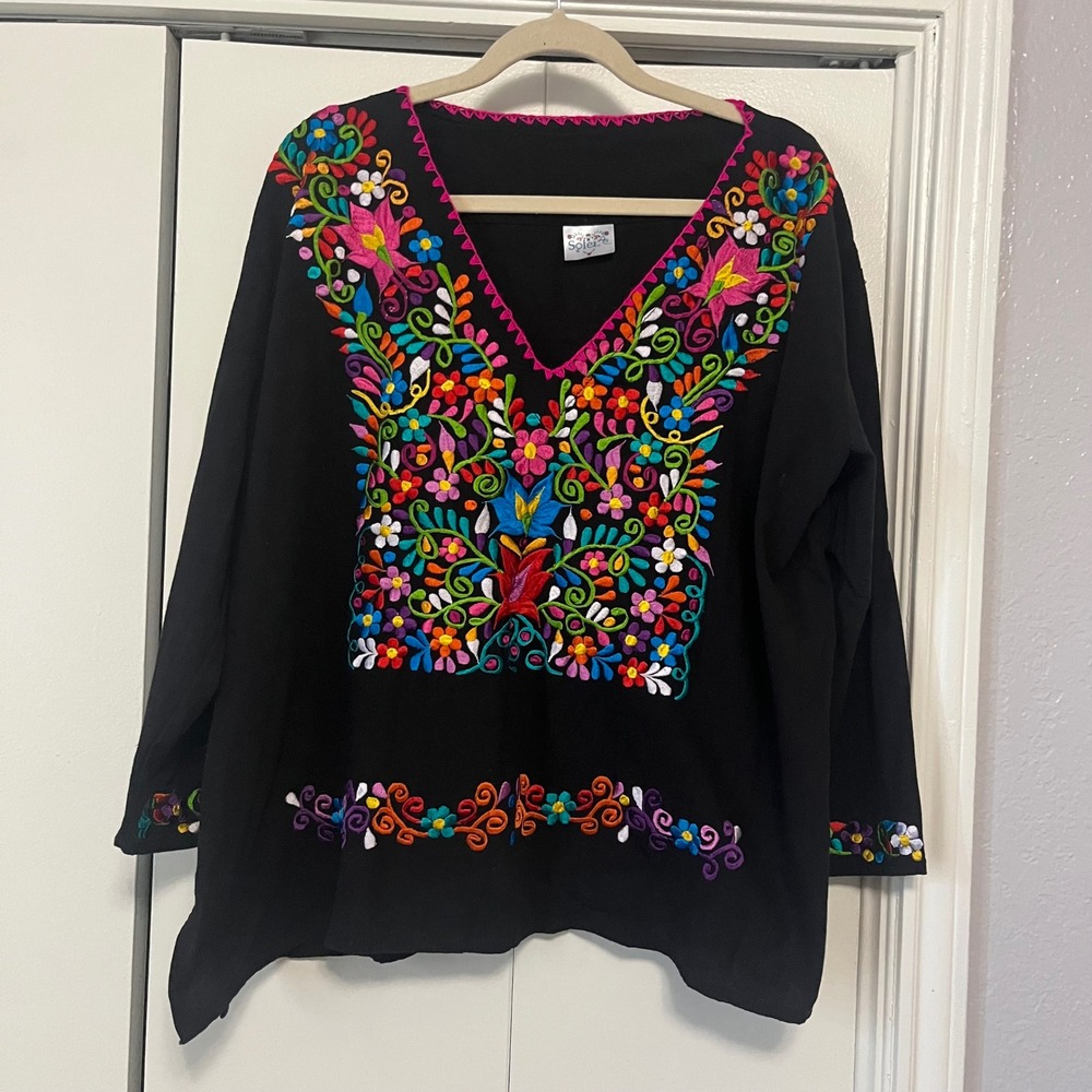 Soler Mexican Embroidered Floral Tunic Top Black V-Neck Long Sleeve Boho Blouse